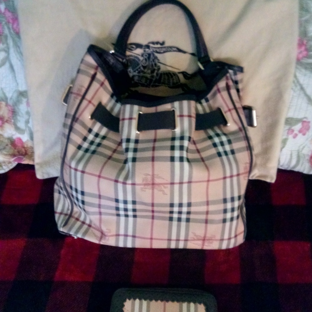 Authentic Burberry large handbag & wallet